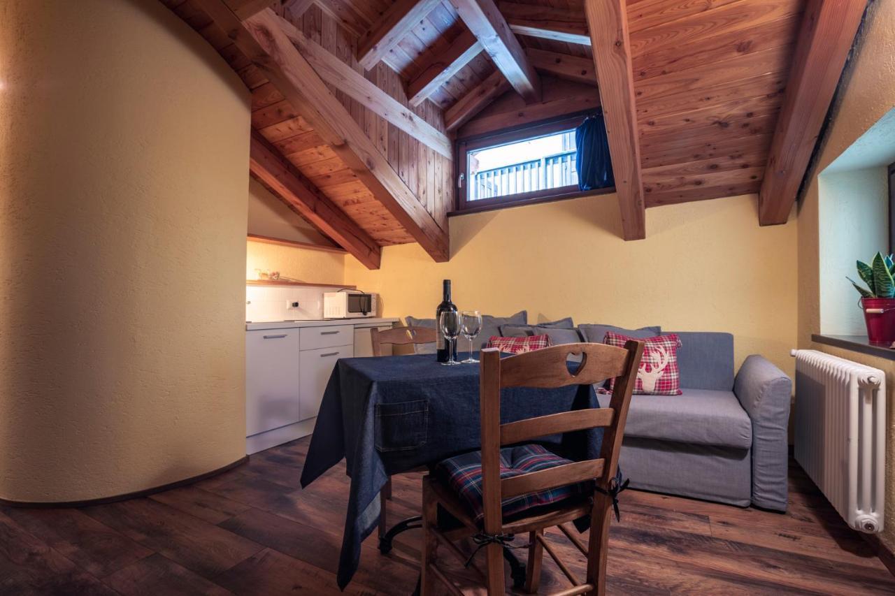 Rifugio Lilla Bed & Breakfast La Thuile Bagian luar foto