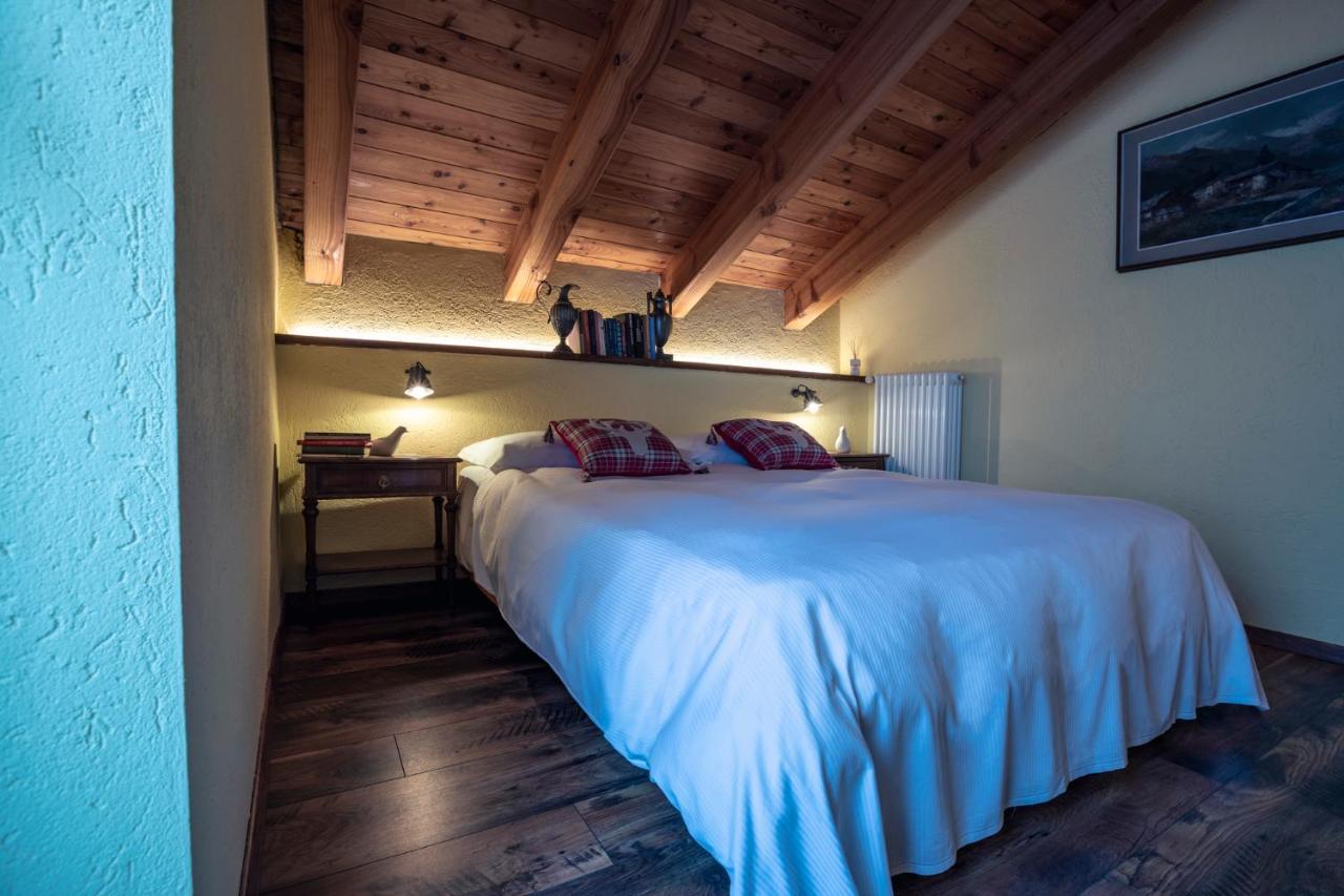 Rifugio Lilla Bed & Breakfast La Thuile Bagian luar foto