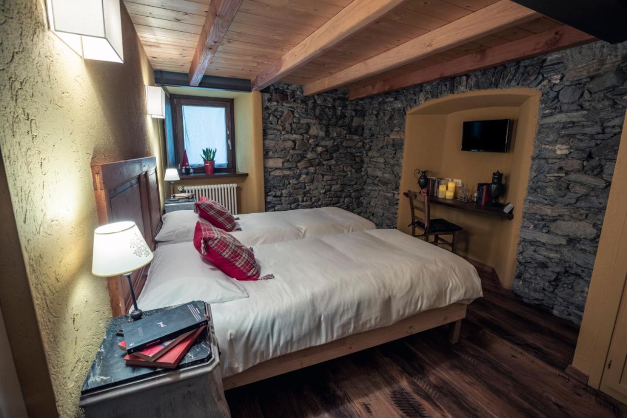 Rifugio Lilla Bed & Breakfast La Thuile Bagian luar foto