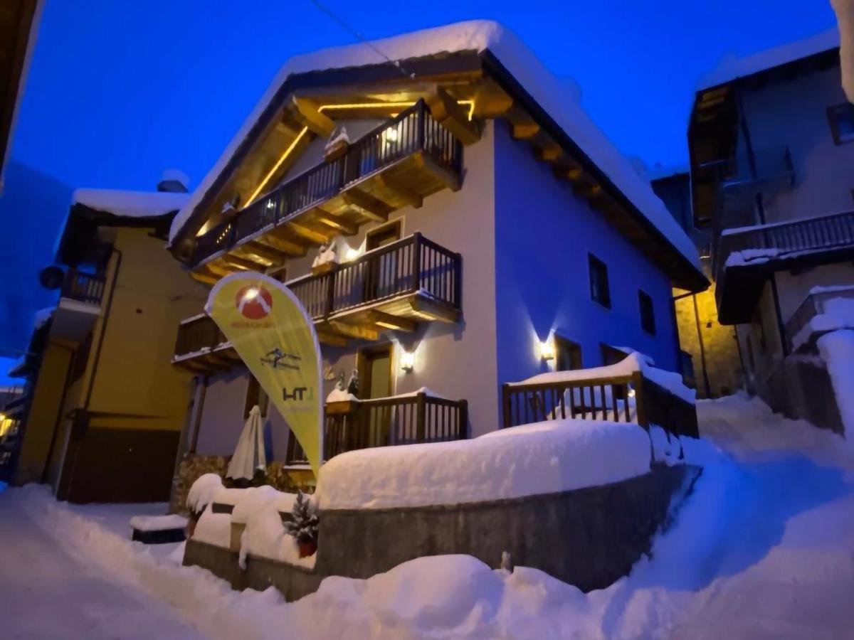 Rifugio Lilla Bed & Breakfast La Thuile Bagian luar foto